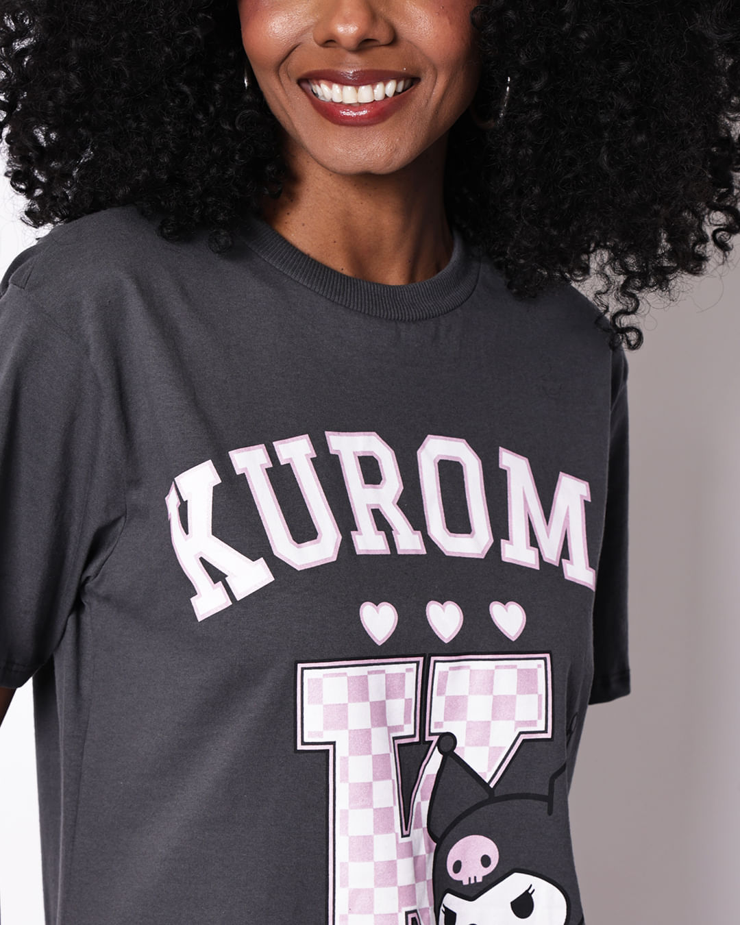 Camiseta-Mc-Over--Kuromi-111047t-Pg---Cinza