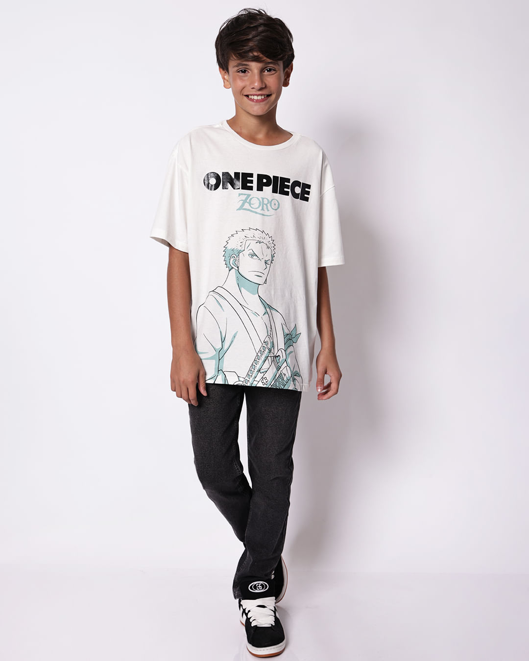 Camiseta--Torjuvo91-Mc-M-1016-Zoro-Ove---Off-White