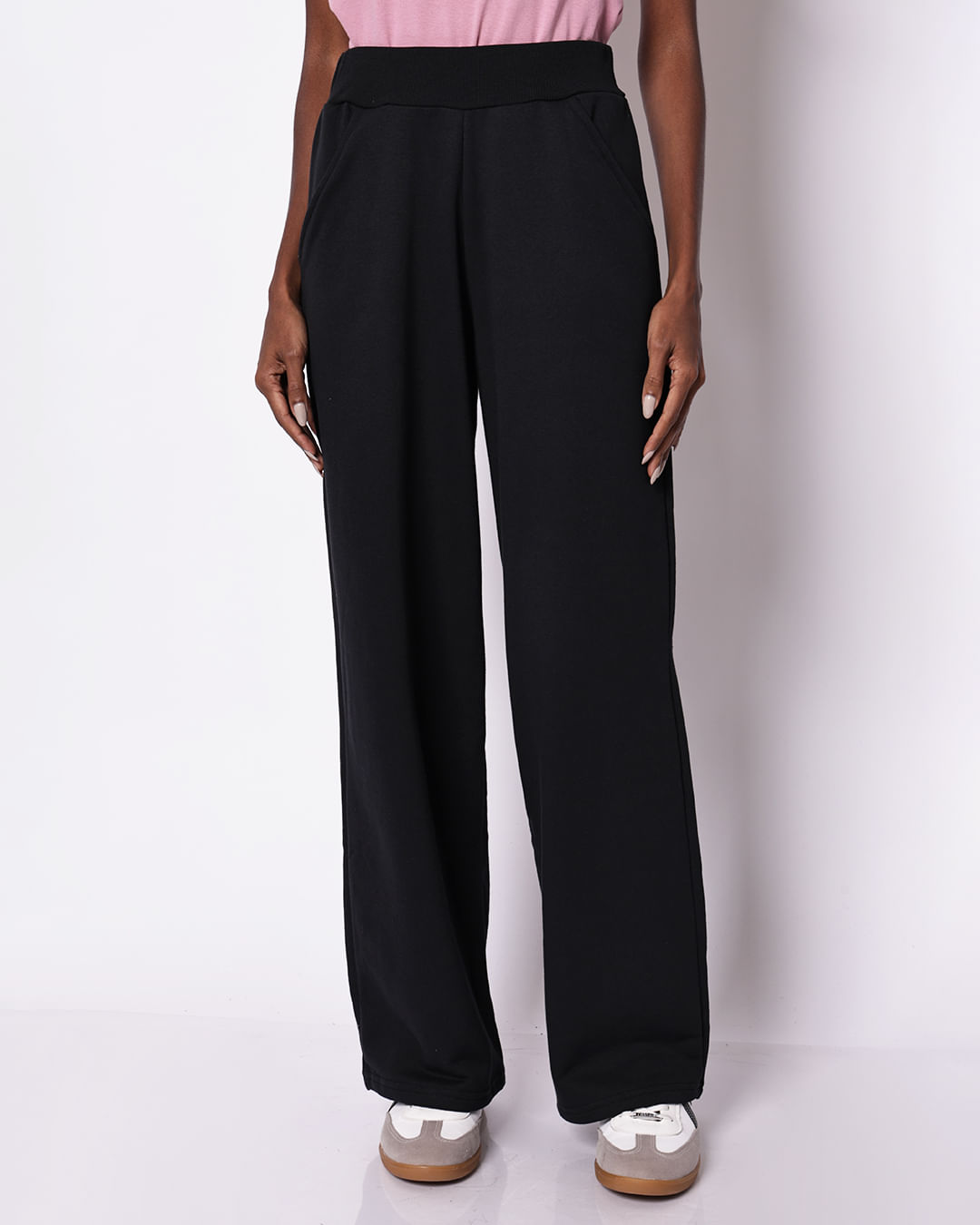 Calca-Reta-Tra2244-C-Bolso-Cos-Ribana---Preto