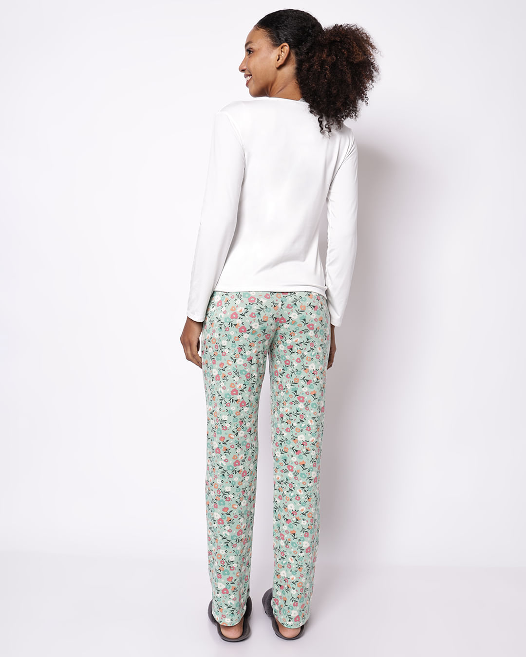 Pij-Longo-Suede-Cc-Est-Floral-Bl-Lisa-01---Off-White