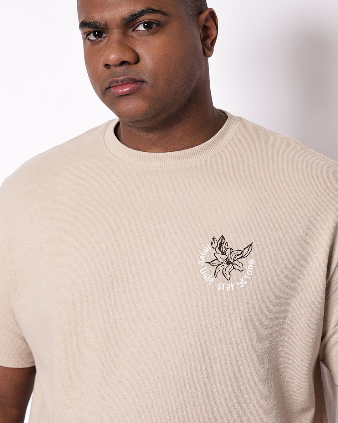 Camiseta-T-11559-Flor-Beg-Plus---Bege