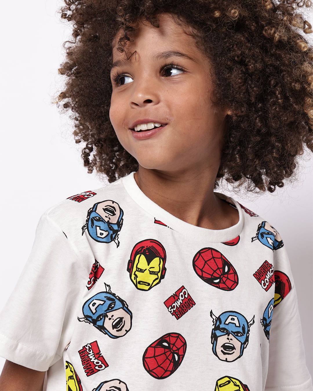 Camiseta-Ch43335-Mc-M-410-Avengers-Com---Off-White