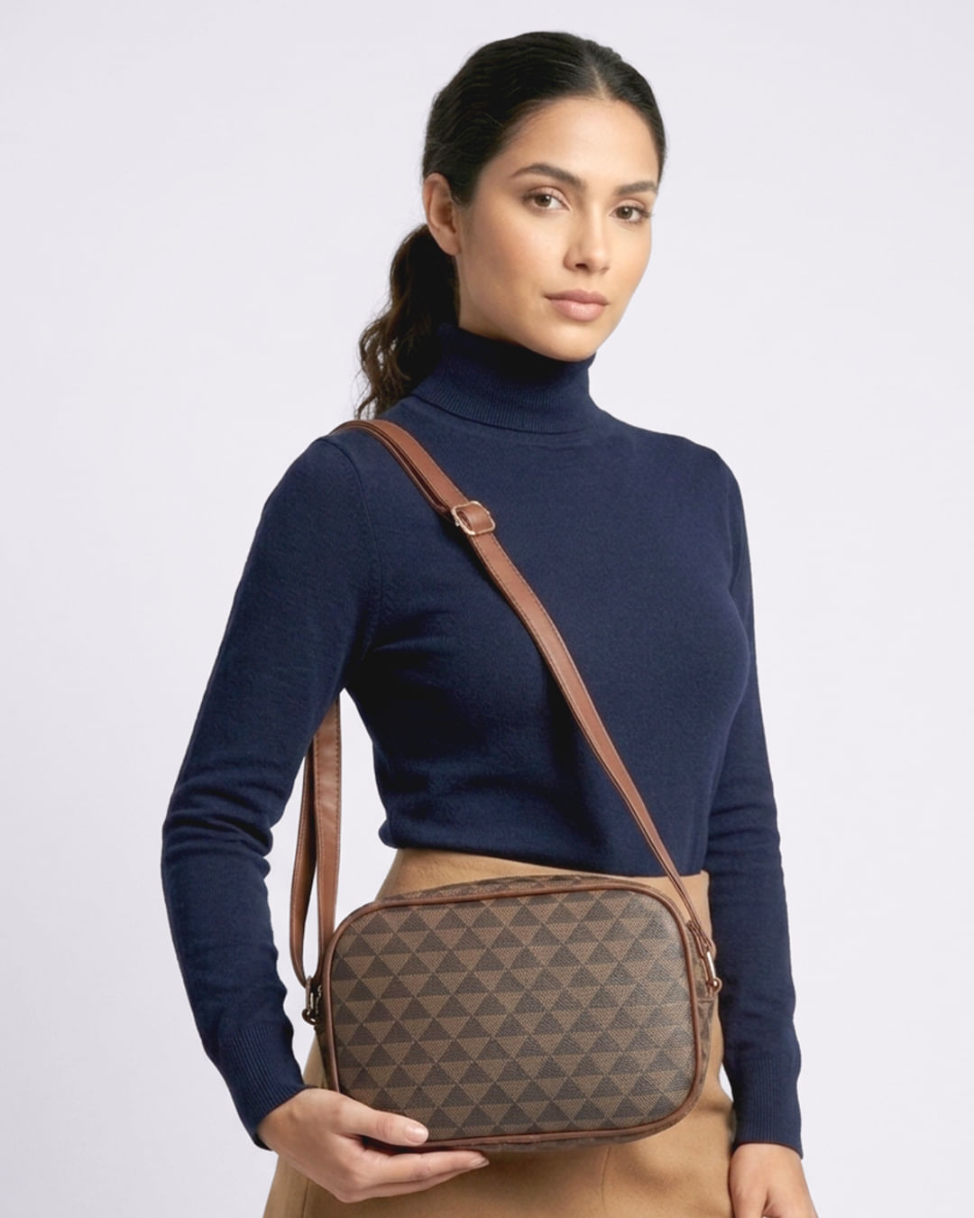 Bolsa-Transversal-Monograma-Dg-2506256---Marrom