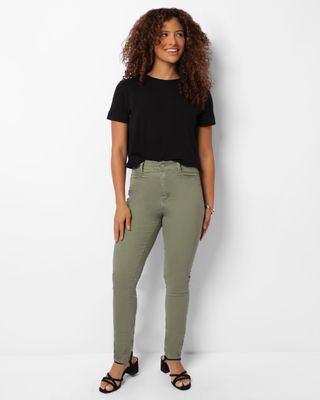 Calca-276283-Sarja-Verde-Hot-Pants---Verde-Medio
