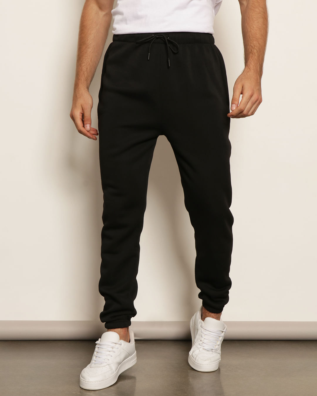 Calca-Moletom-Masculina-Jogger-Peluciada-Com-Bolsos-Preta