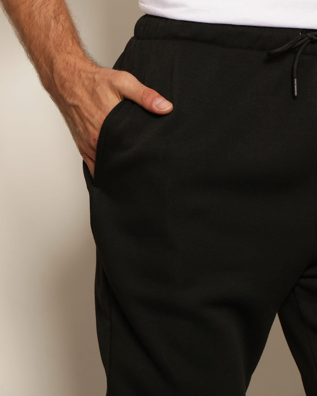 -Calca-Moletom-Masculina-Jogger-Peluciada-Com-Bolsos-Preta