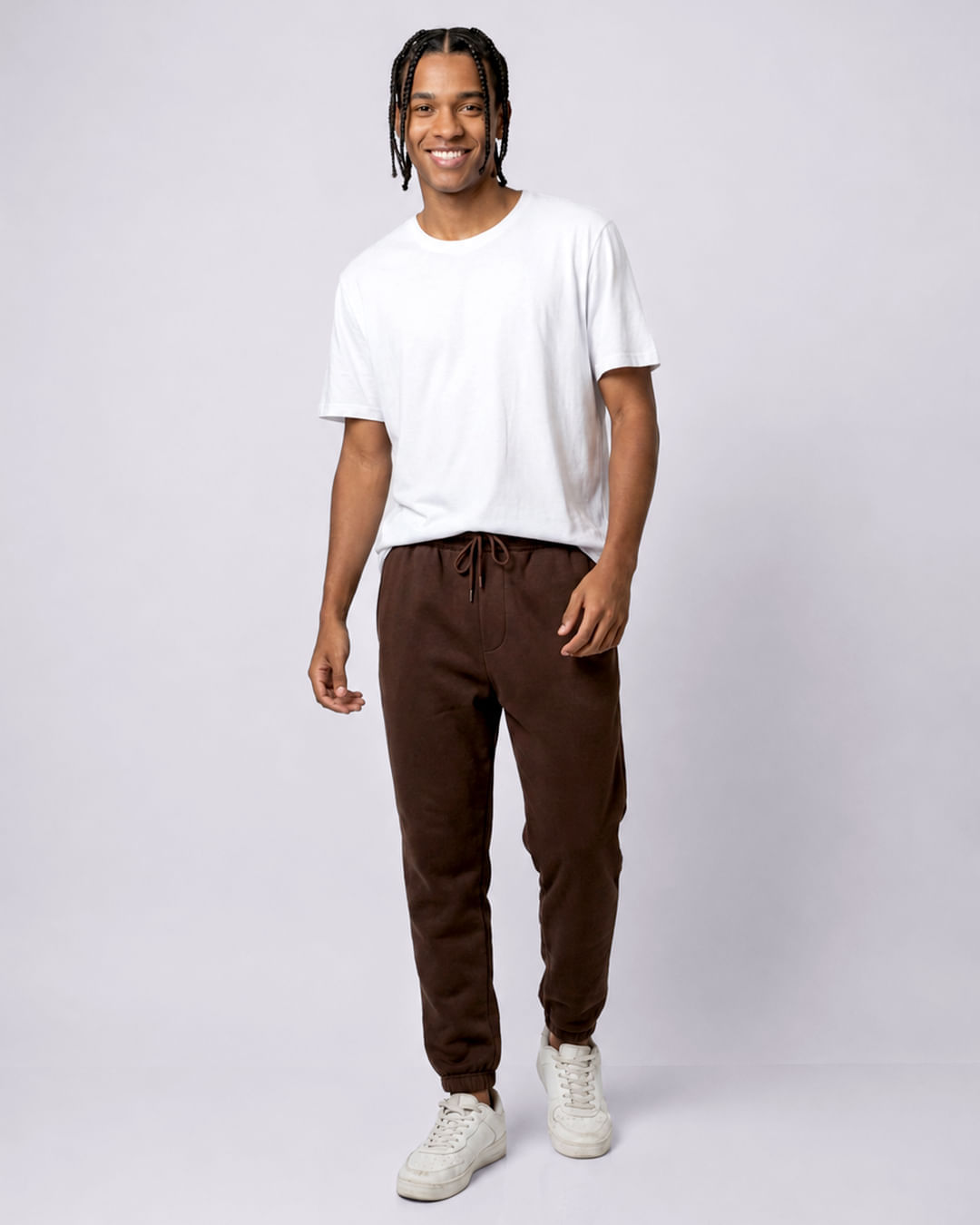 Calça Moletom Masculina Reta Bolsos com Zíper Selado Marrom