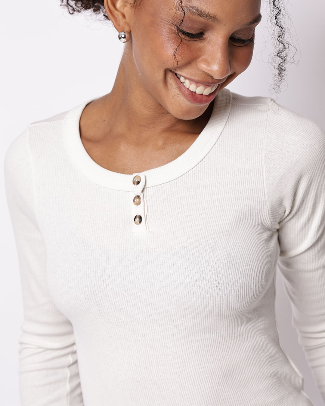 Blusa-Manga-Longa-A2180-Com-Peitilho---Off-White