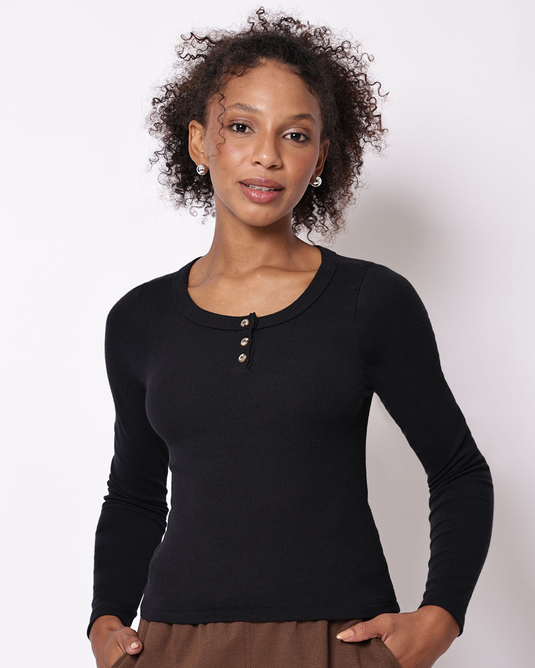 Blusa-Manga-Longa-A2180-Com-Peitilho---Preto