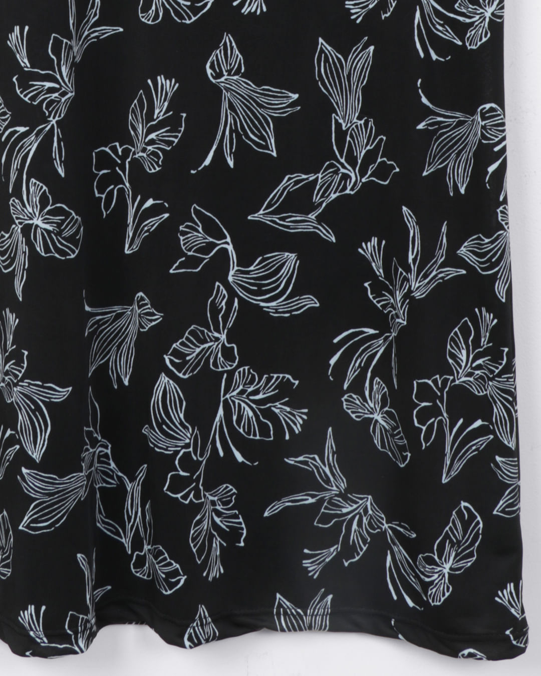 Camisola-Mc-Decv-Liganete-2133---Preto-Floral
