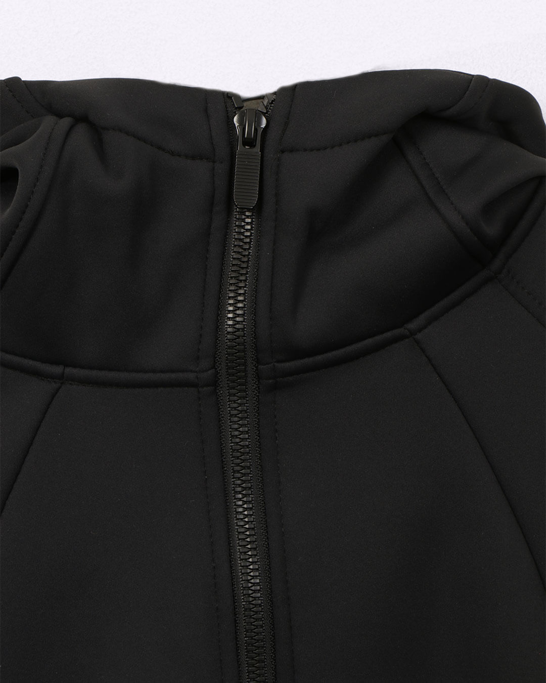 Blusa-Recorte-E-Detalhe-Manga---Preto