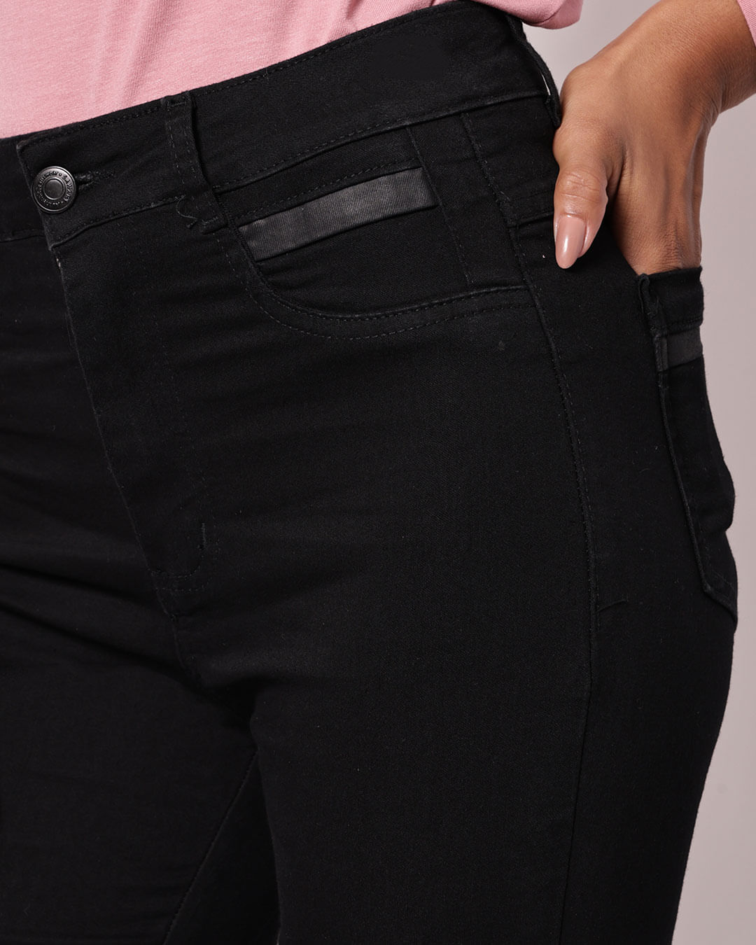 Calca-Boot-Cut-Sarja-lycra-Det-Resinado---Preto