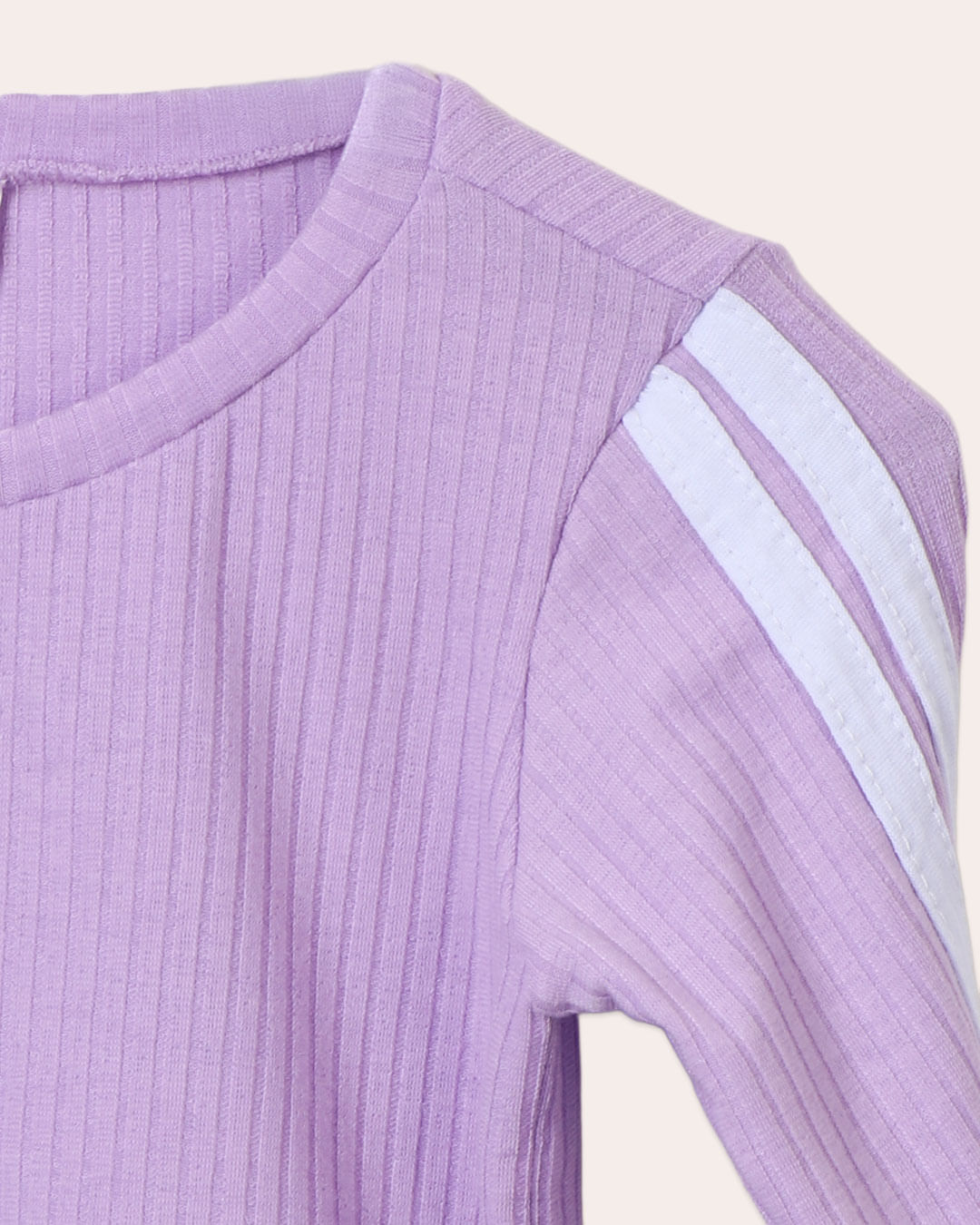 Conj-Can-T261463b-Vies-Lil-Fem-13---Lilas