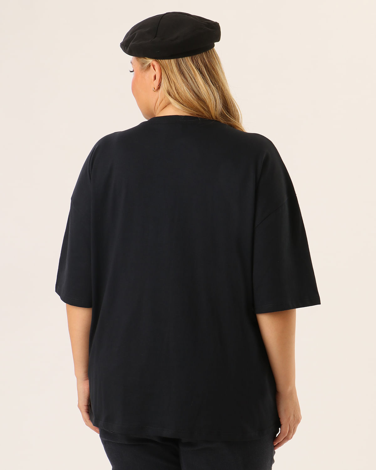 Tshirt-Mc-110978t-Hello-Kitty---Preto