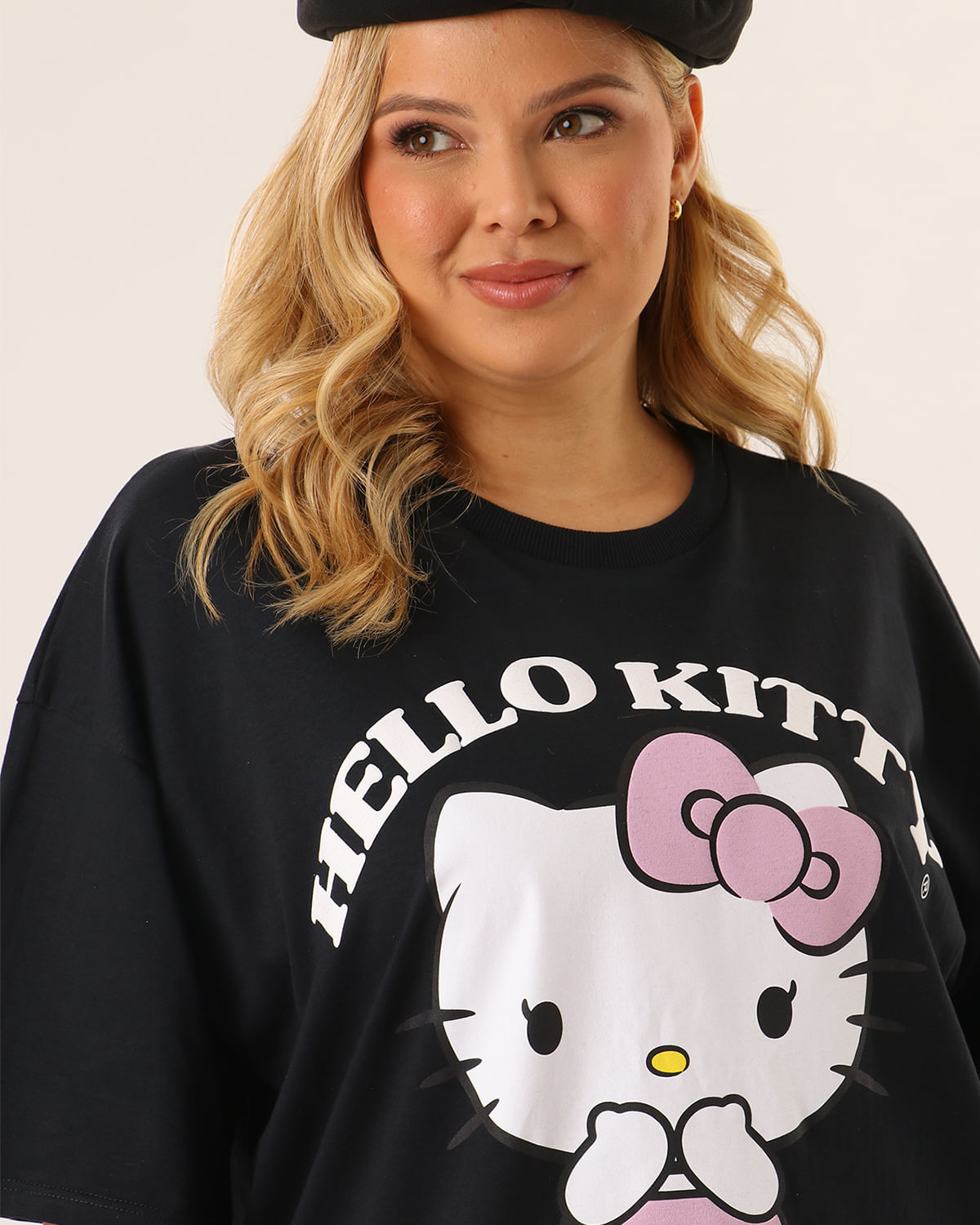 Tshirt-Mc-110978t-Hello-Kitty---Preto