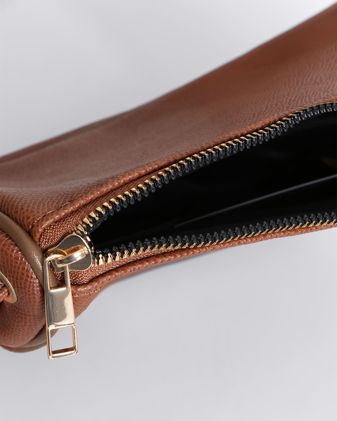 Bolsa-Peq-Al26053---Marrom