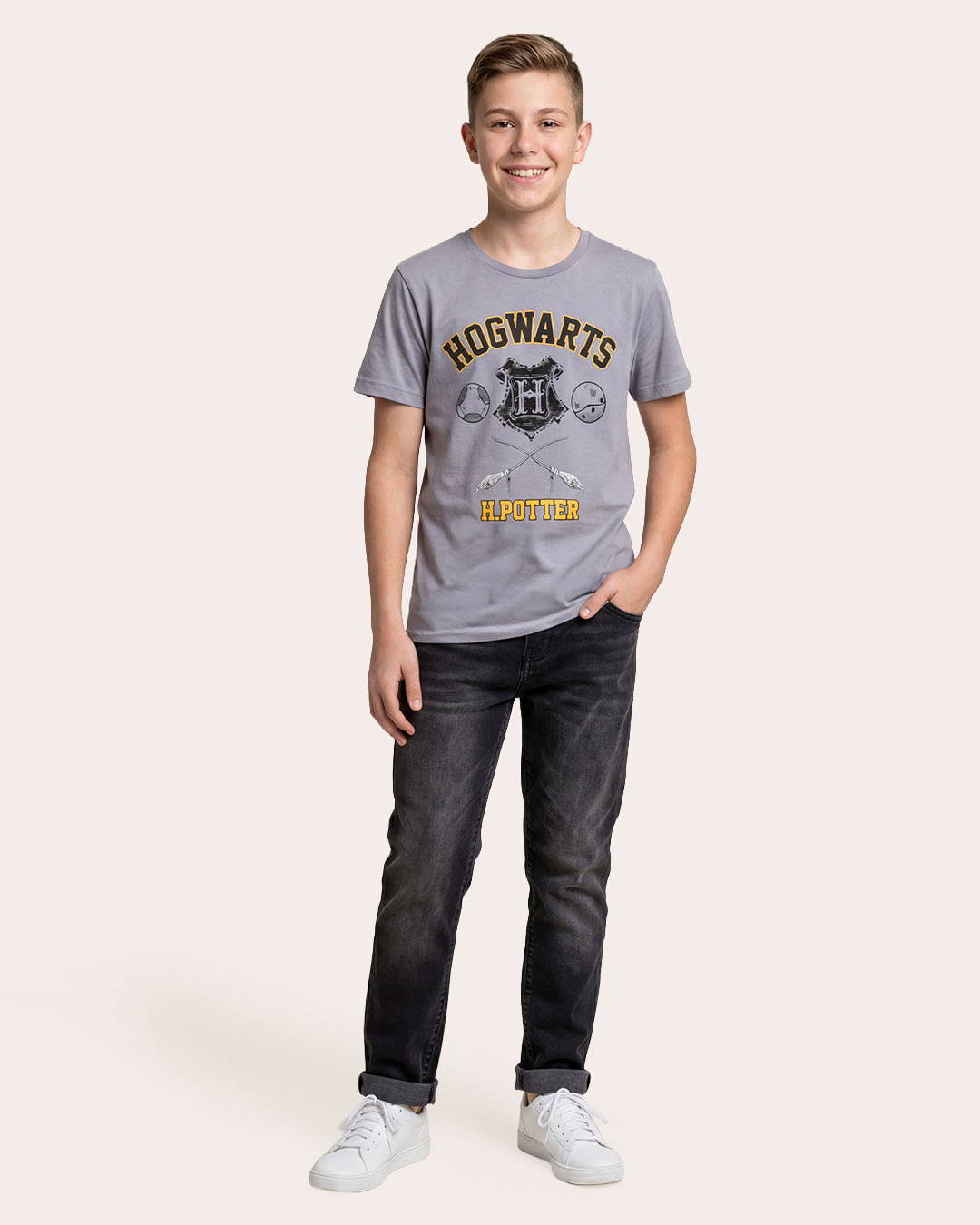 Camiseta-Ch44361-Mc-M-1016-Hogwarts---Cinza