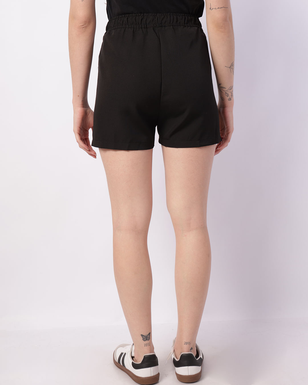 Short-Liso-Paetelat-231154---Preto