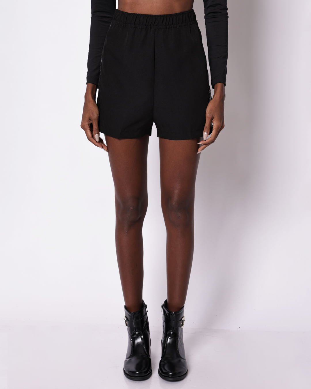 Short-Liso-Paetelat-231154---Preto