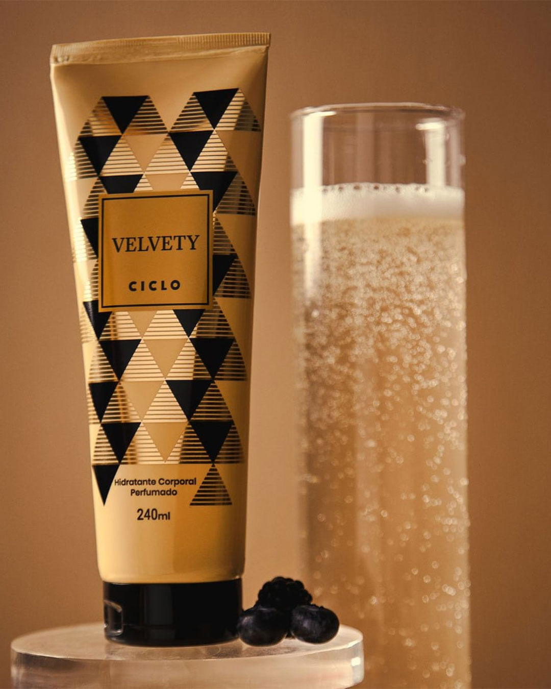 315912-Ciclo-Loc-Hidrat-Velvety-240ml---Sortido