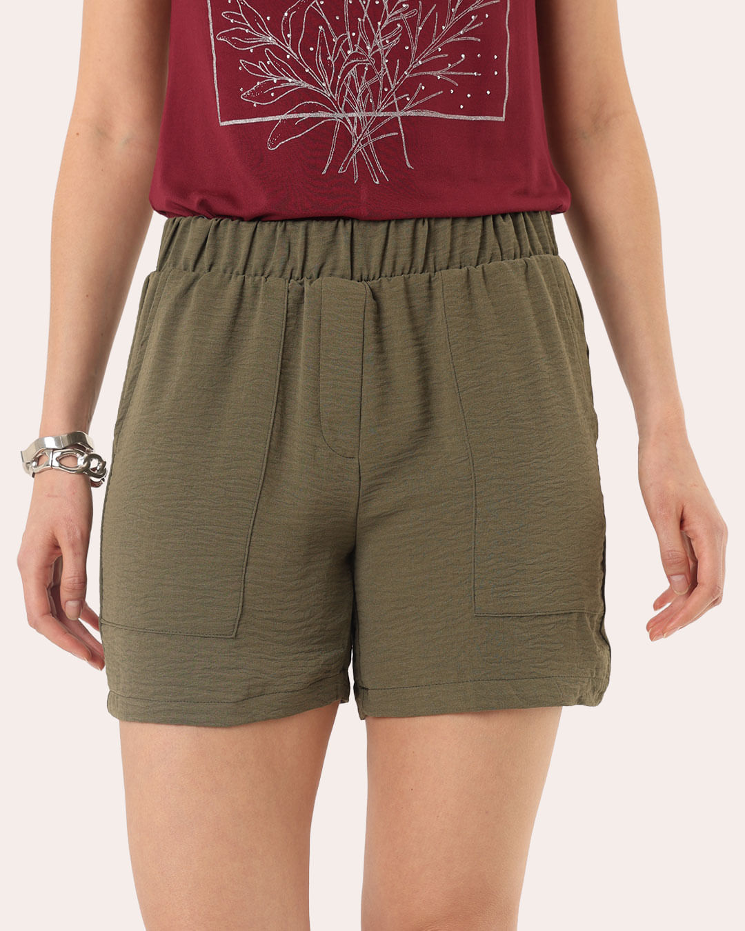 Shorts-Bolsos-Chap-Cey-Vd-430677---Oliva