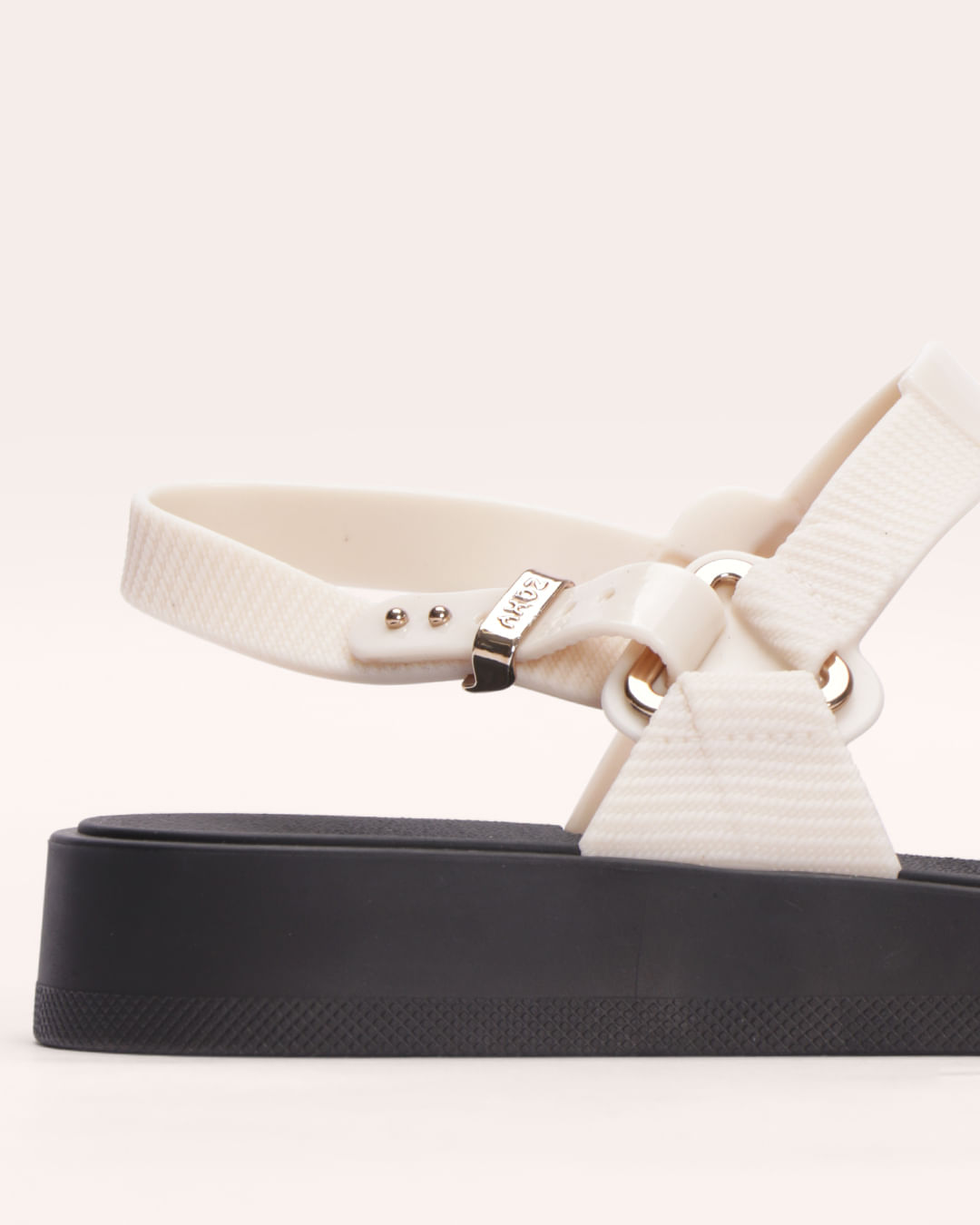 Sand-Fem-19414-Cb869-Look-Offwhi-Clpto---Off-White