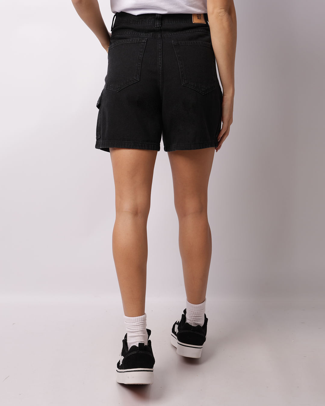Shorts-Black-Jeans-Carpinteiro-223175---Black-Jeans-Escuro