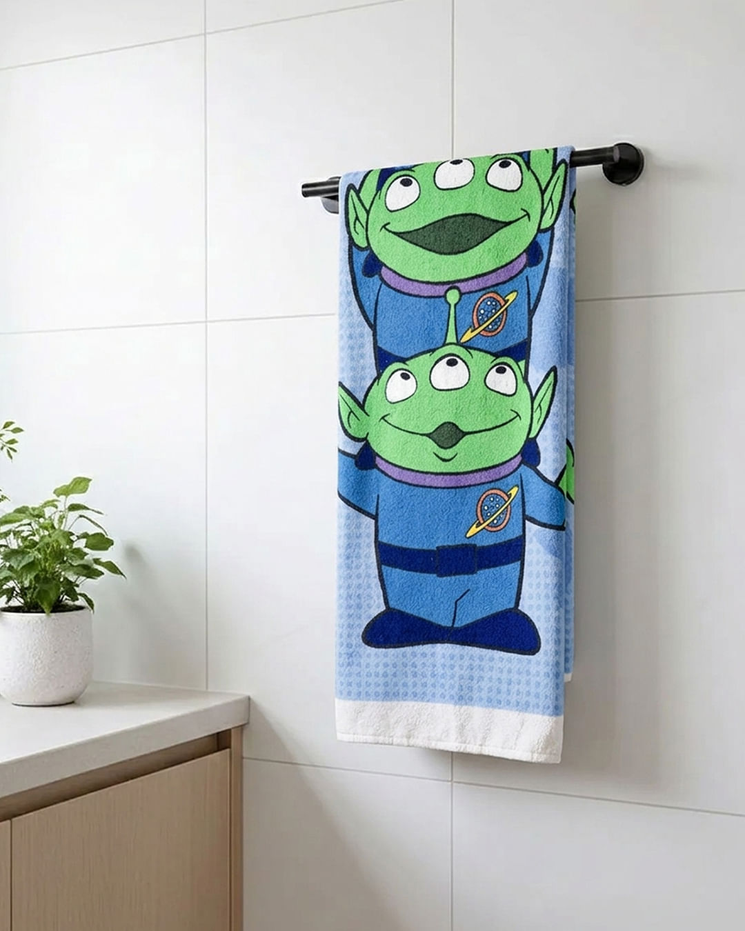 Toalha-Bh-Felpa-70x130-Toy-Story-Aliens---Azul
