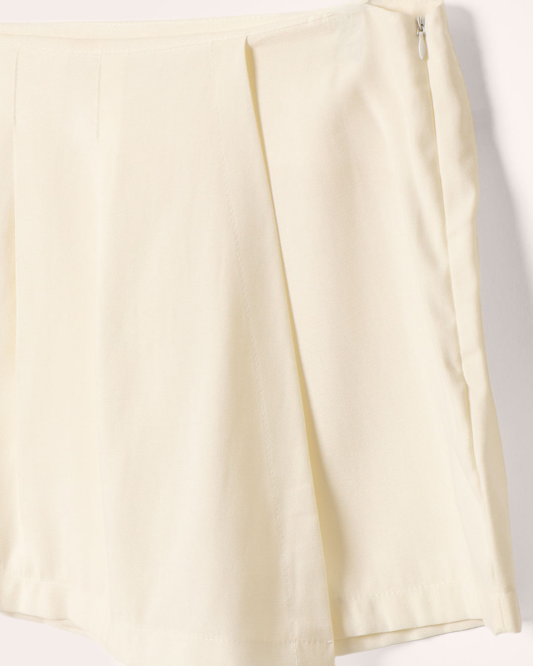 Shorts-Saia-4591-Plissada-Pgg---Off-White