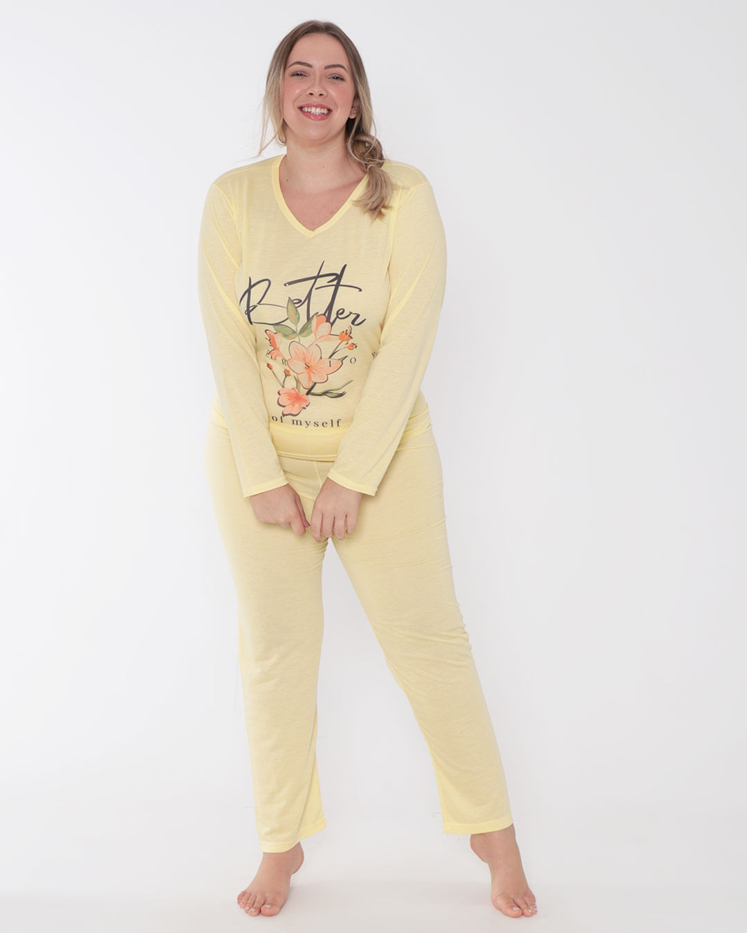 Pijama-Feminino-Plus-Size-Longo-Decote-V-Floral--Amarelo-Claro