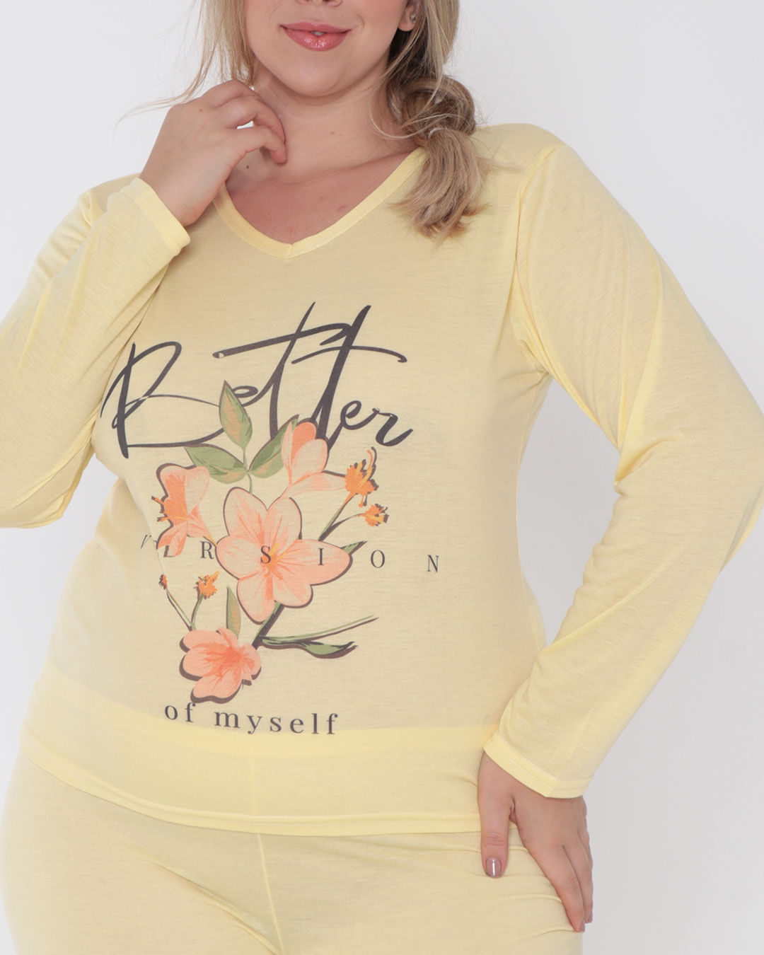 Pijama-Feminino-Plus-Size-Longo-Decote-V-Floral--Amarelo-Claro