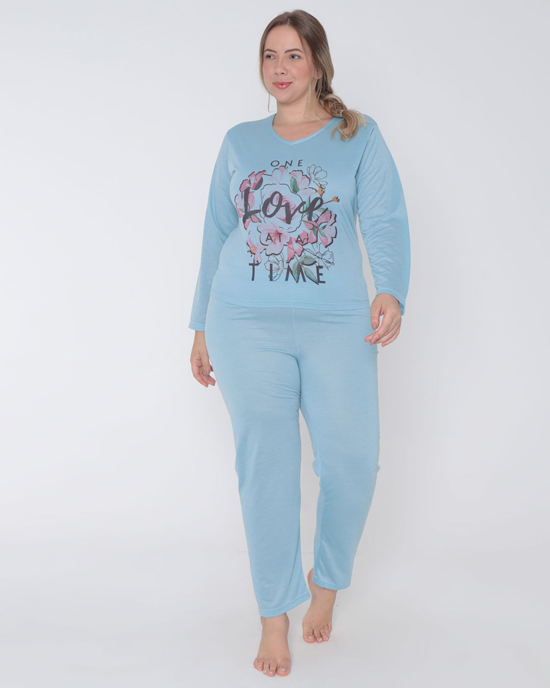 Pijama-Feminino-Plus-Size-Longo-Decote-V-Floral--Azul-Claro