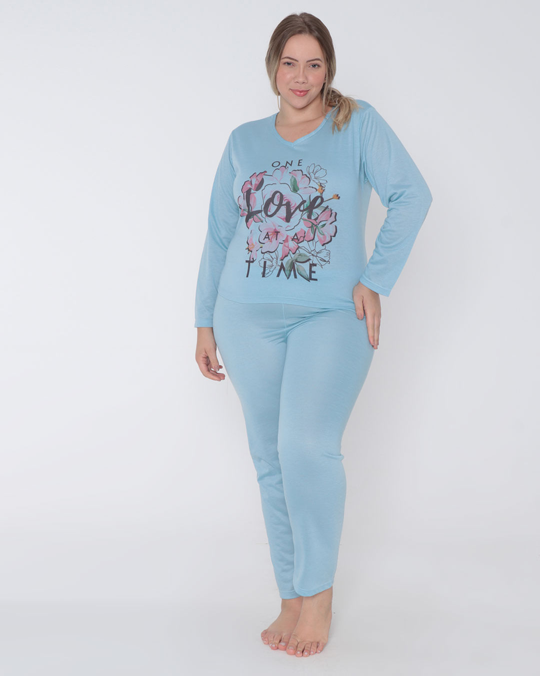 Pijama-Feminino-Plus-Size-Longo-Decote-V-Floral--Azul-Claro