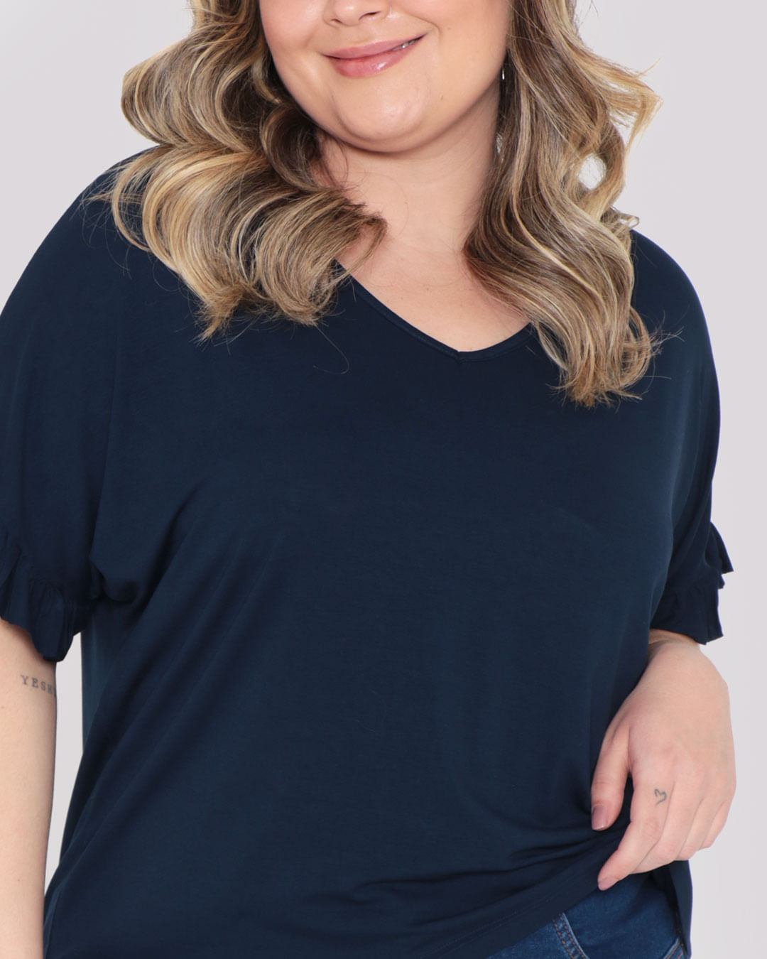 Blusa-Plus-Size-Babados-Azul-Marinho