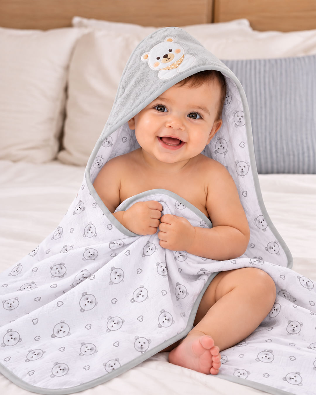 Toalha de Banho Bebê Plush Capuz Estampada Ursinho Cinza