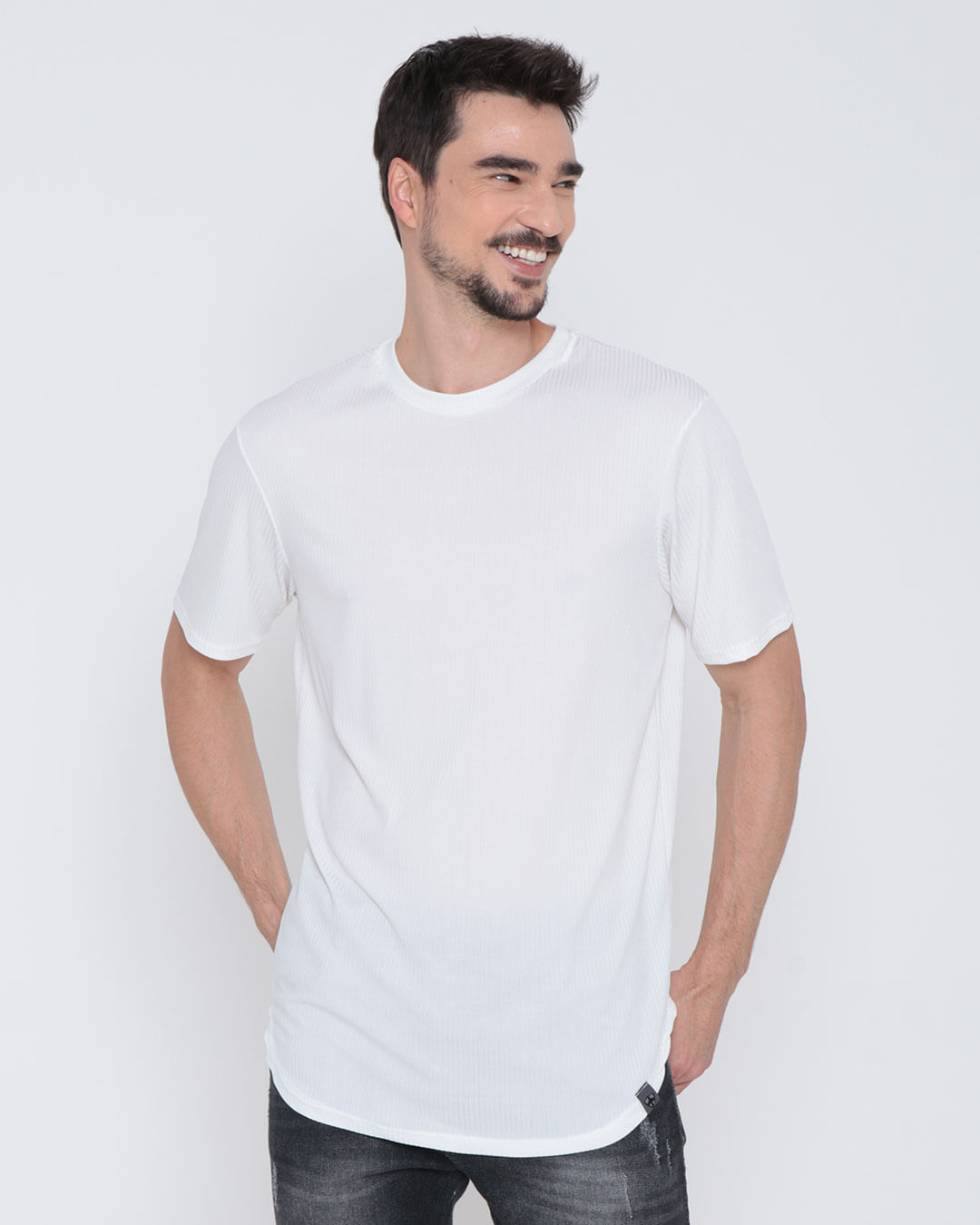 Camiseta-Masculina-Long-Line-Malha-Canelada-Off-White
