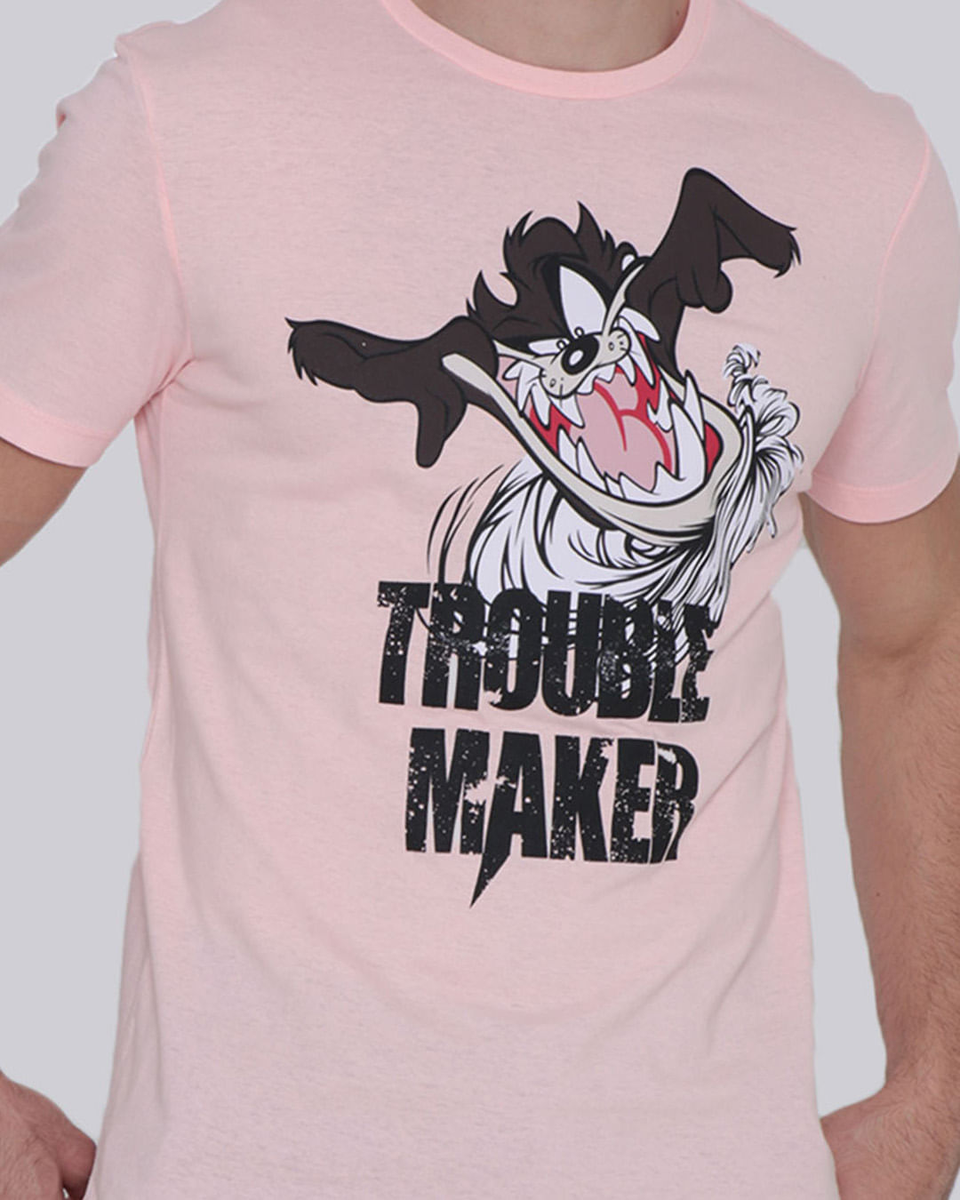 Camiseta-Masculina-Estampa-Taz-Looney-Tunes-Rosa-Claro