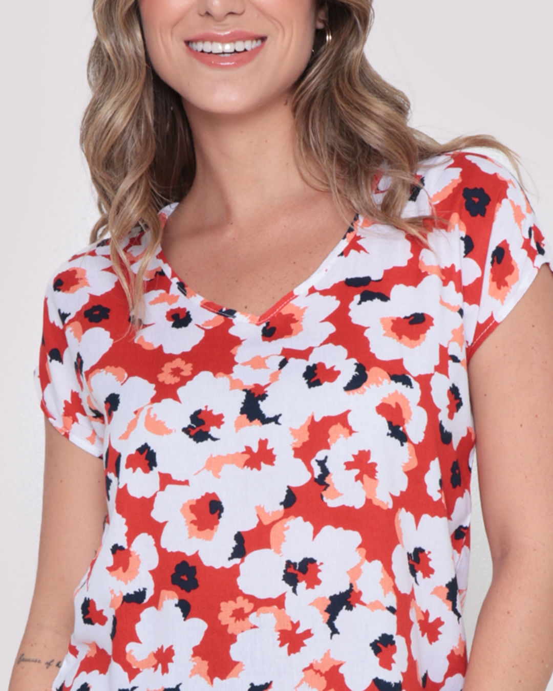 Blusa-Viscose-Estampa-Floral-Vermelha