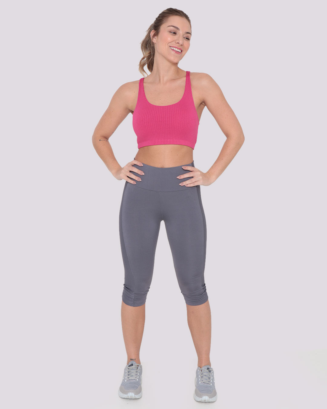 Calca-Legging-Corsario-Fitness-Texturizada-Fitter-Cinza