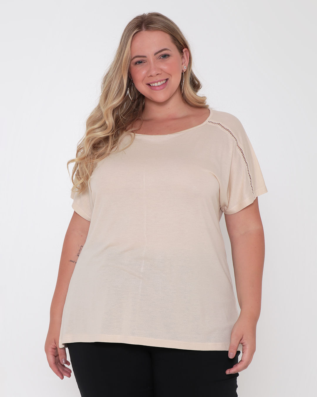 Blusa Viscolycra Marsala Plus Size com Detalhe em Botões Na Manga. Tamanhos  G1 e G3. Novo., Blusa Feminina Use Criativa Nunca Usado 86866147