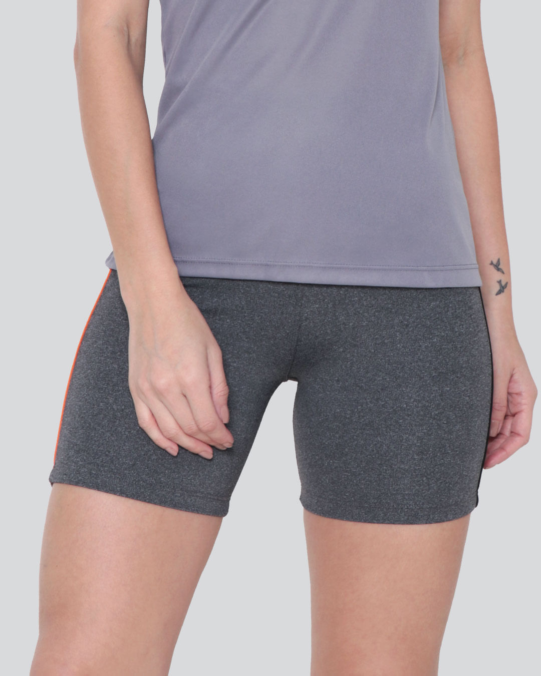 Short-Fitness-Feminino-Cinza