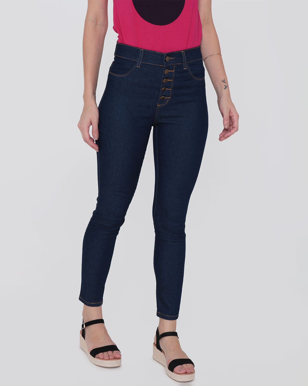 Calca-Jeans-Feminina-Cigarrete-Botoes-Azul-Escuro