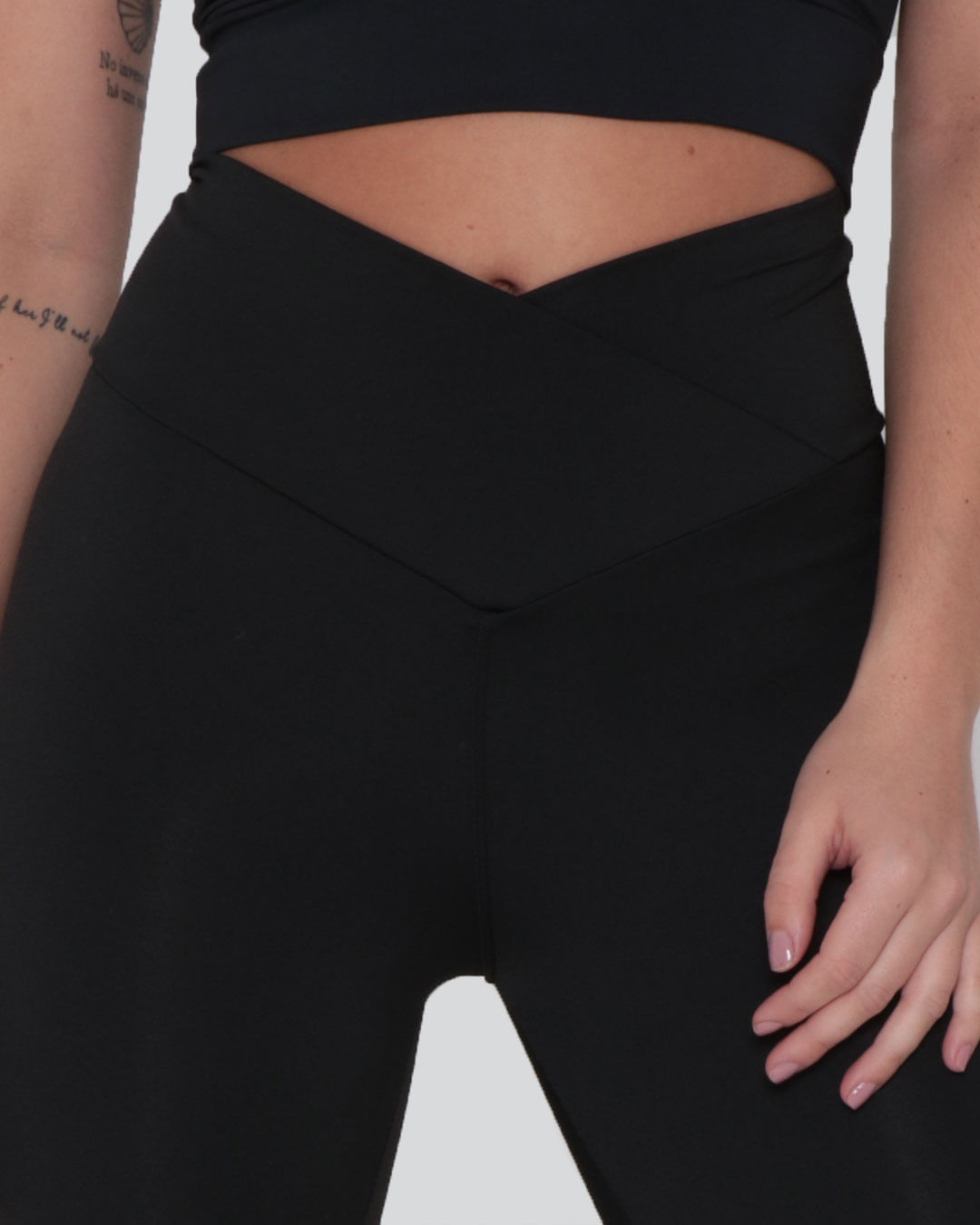 Calca-Legging-Fitness-Lisa-Cos-Transpassado-Preta