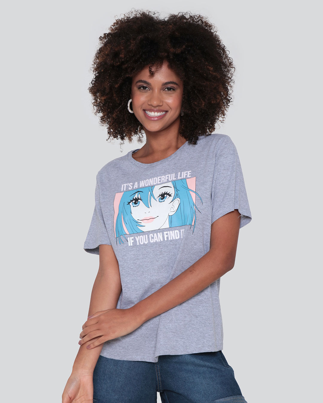 Camiseta-Feminina-Estampa-Anime-Cinza