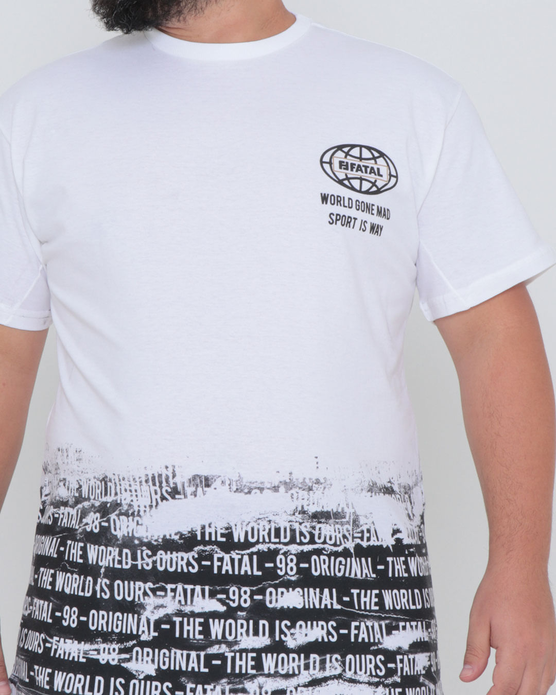 Camiseta-Plus-Size-Estampa-Mundo-Fatal-Off-White
