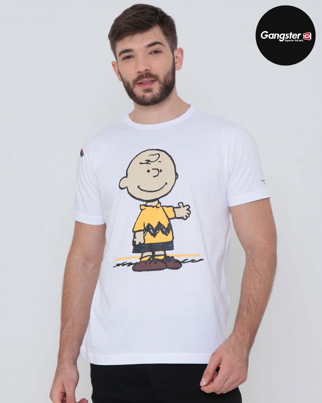 Camiseta-Charlie-Brown-Snoopy-Gangster-Branca