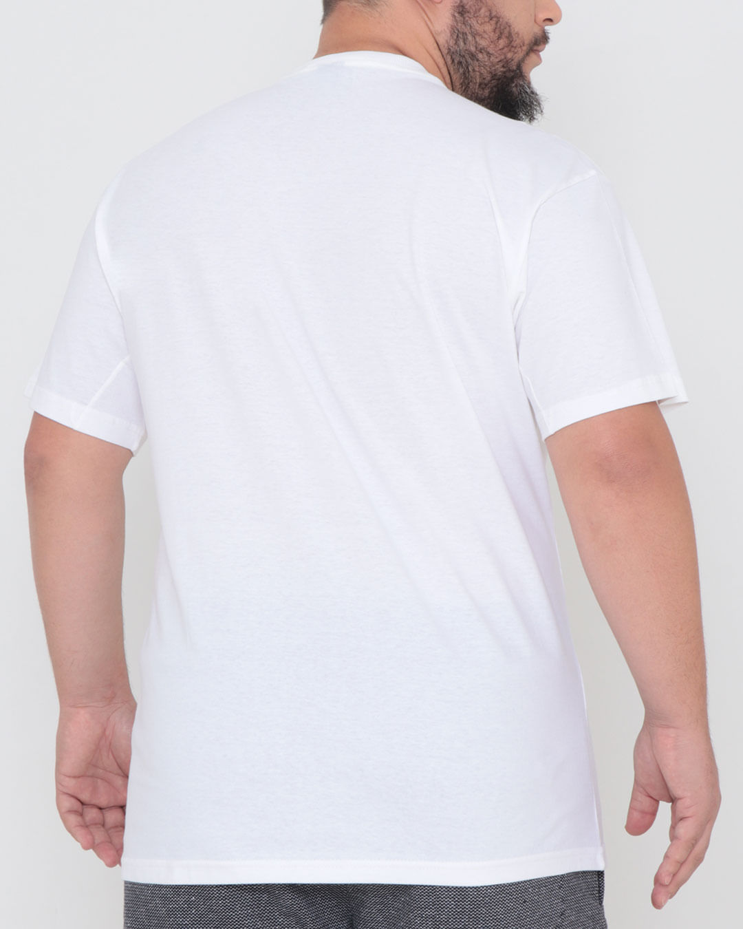 Camiseta-Plus-Size-Manga-Curta-Estampa-Fatal-Off-White