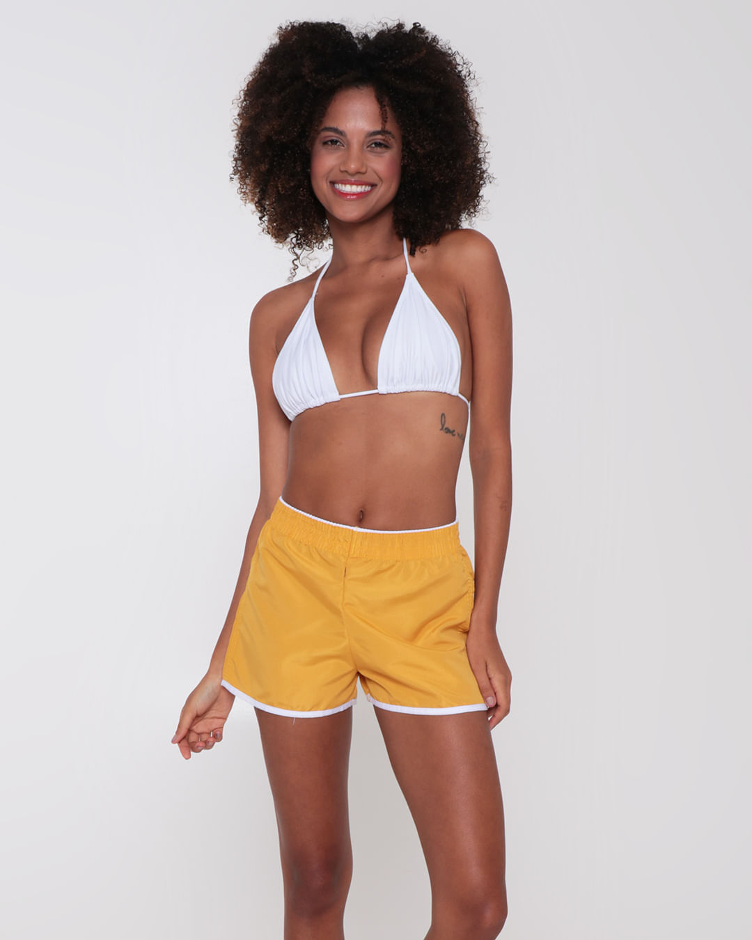 Short-Feminino-Praia-Liso-Mostarda-Medio