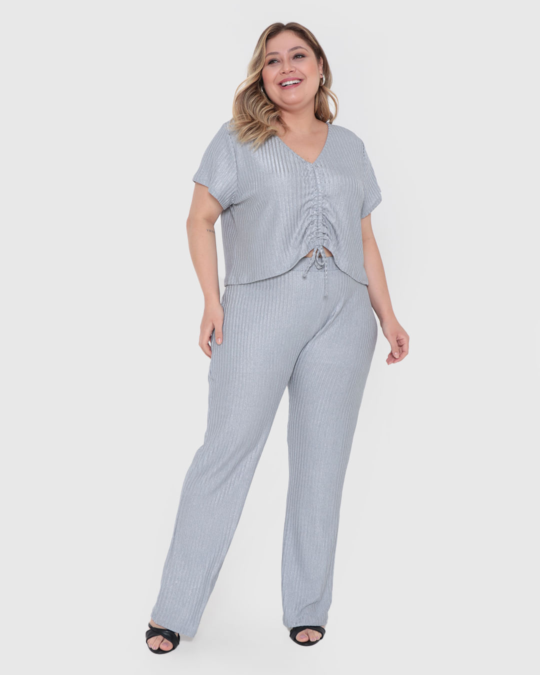 Calca-Feminina-Plus-Size-Canelada-Lurex-Prateado