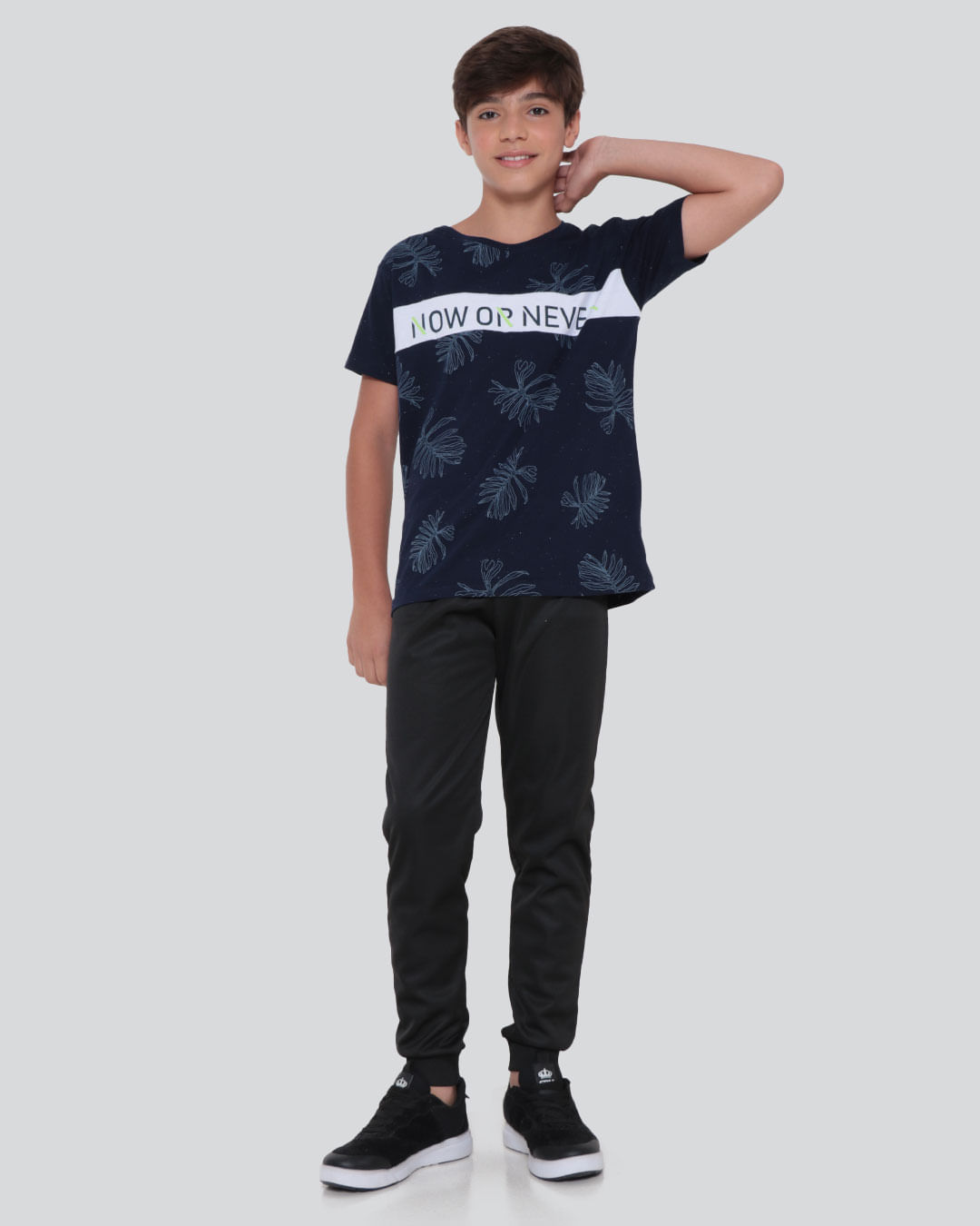 Camiseta-Juvenil-Botone-Estampa-Folhagem-Azul-Marinho